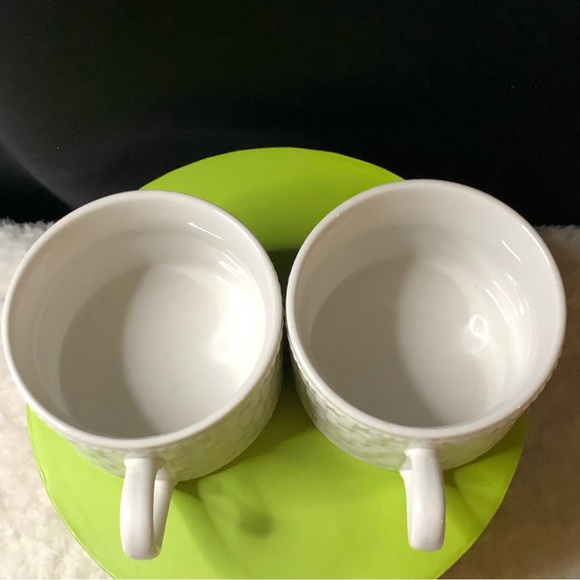 Set Of 2 Oneida’s Majesticware, Basketweave Stoneware Cups/Mugs - Picture 6 of 8